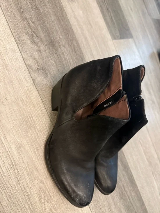 MJUS Anthropologie Black Women's Ankle Boots size 41 heeled booties - Picture 3 of 12